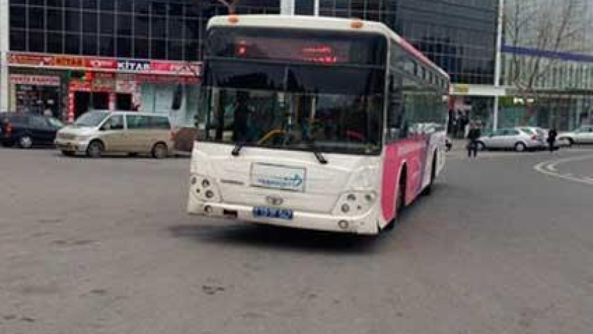 Bakıda avtobus sürücüsündən özbaşınalıq