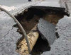 Bakıda yol çökdü