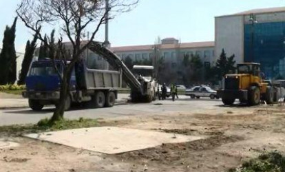 İki böyük prospekti birləşdirən yol təmirə dayandı