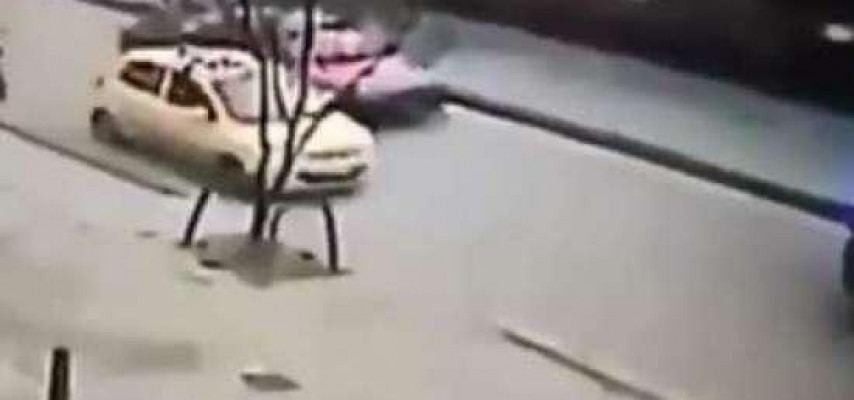 Faciəli qəza; arvadını xilas etdi, özü öldü