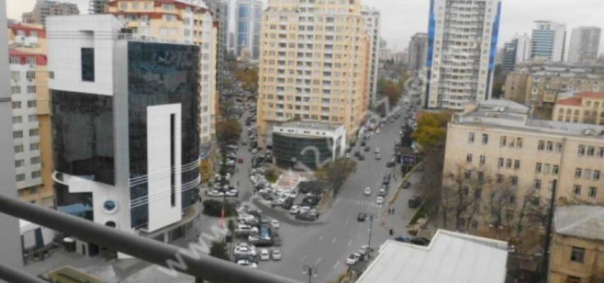 Bu küçədə sürücülərə tələ qurublar