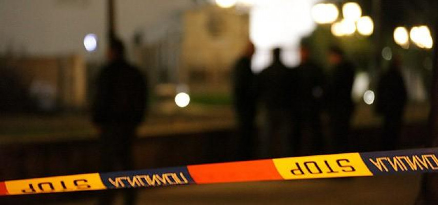 Qatar köçkünləri əzdi: 14 ölü