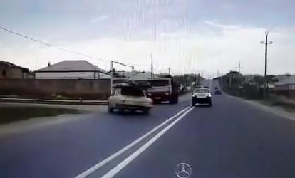 Nəqliyyat müfəttişləri sürücünün həyatı ilə oynadı – Novxanıda "ralli"