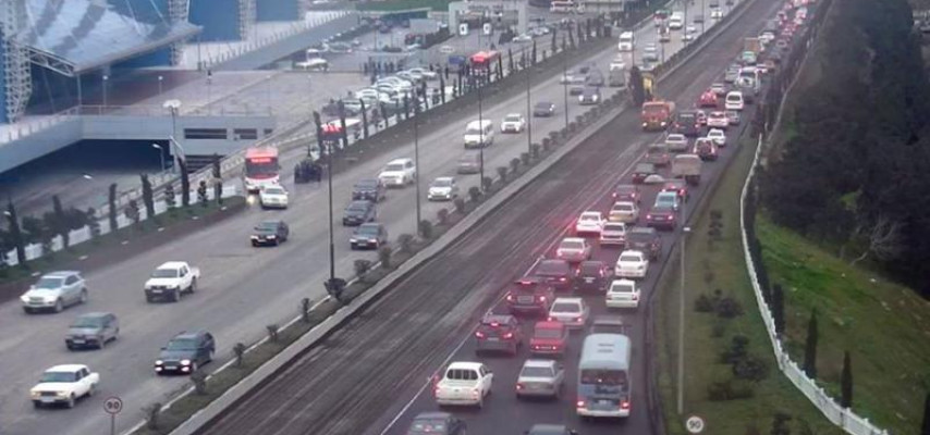 Bakı-Sumqayıt yolunda yol yenidən qurulur