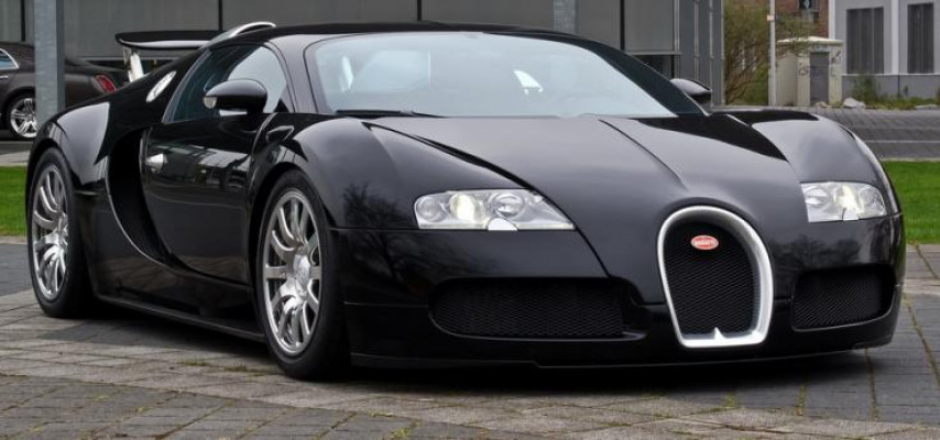 Bakının mərkəzində 1 milyon dollarlıq “Bugatti” – FOTO