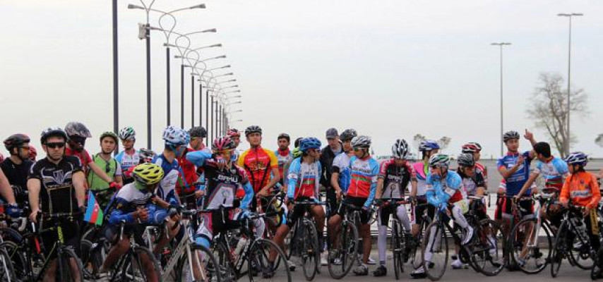 Velosiped yürüşü keçirildi- Bakıda  