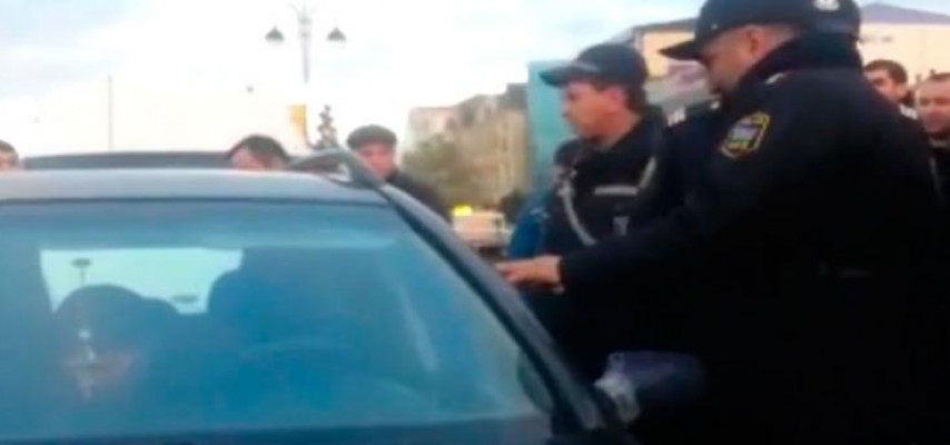 “Elə yol polisləri var ki, nəinki özünü...”
