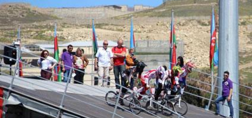 Velosipedçilər İsmayıllı yolunda