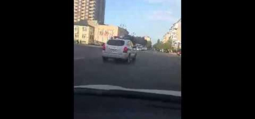 Başqalarından qanun tələb edib özü qanunu pozur