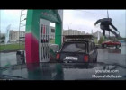 Yanacaq alarkən maşını sahibsiz qoymayın – Səbəbi bu VİDEOda