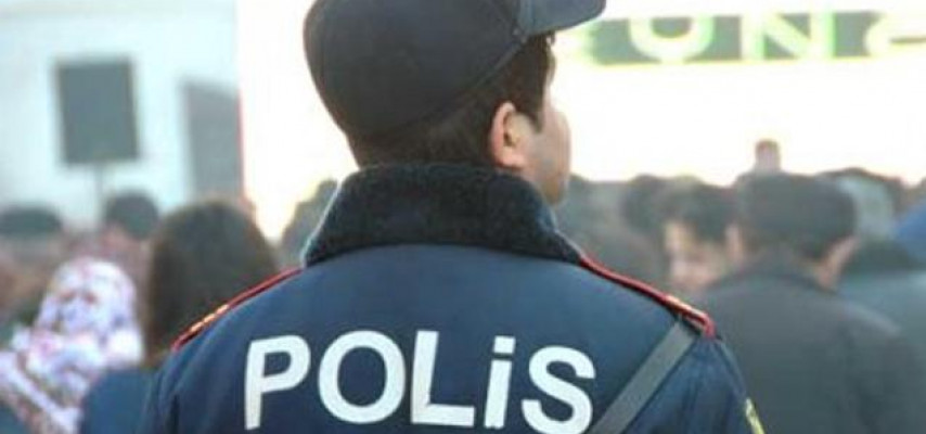 İki polis qəzaya düşdü; biri ağır yaralandı