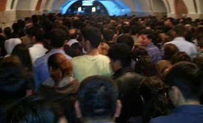 Bakı metrosunda problem