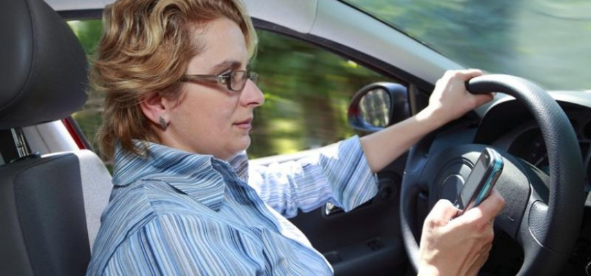 Hər dördüncü yol qəzasına mobil telefon səbəb olur