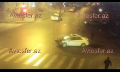 Svetoforda ŞOK qəza – Qırmızıdan keçib iki maşını darmadağın etdi
