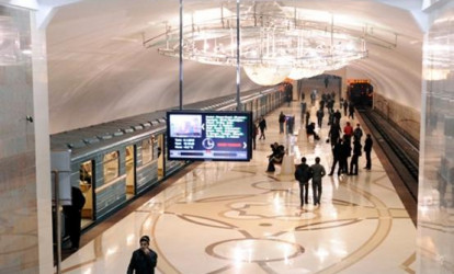 Metroda reklam bərpa edildi