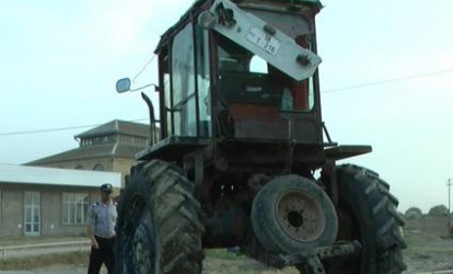 Azərbaycanda traktor aşdı, sürücü öldü