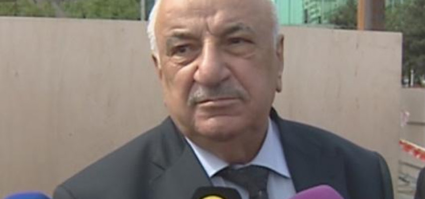 Yollara nişanları Abid Şərifov qoydurur