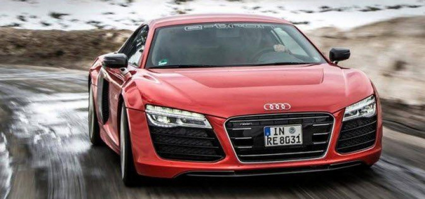 Elektriklə çalışan və sürücüsüz hərəkət edən “Audi”