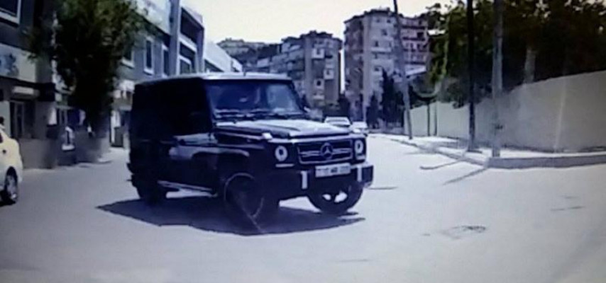«Galendewagen»lə hoqqabazlıq edən sürücüyə baxın