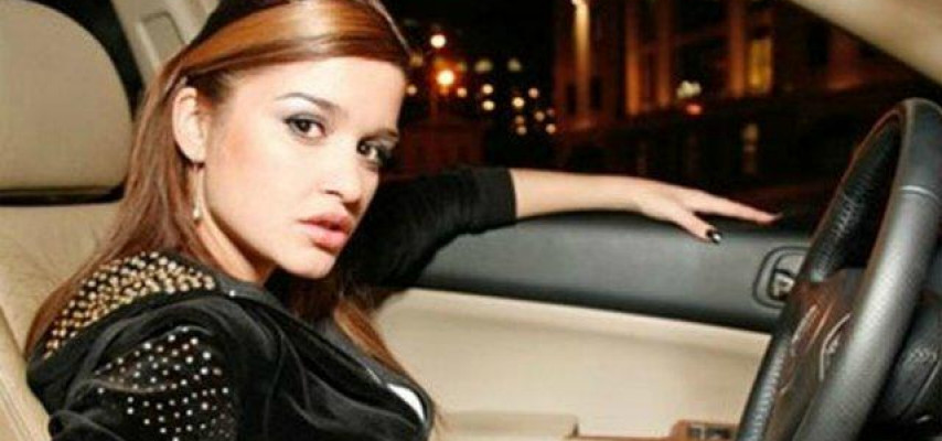 Məşhur televiziya aparıcısının maşını soyuldu