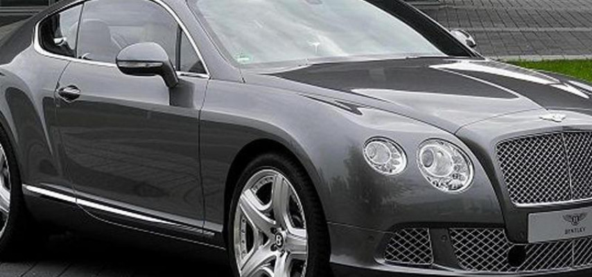 Aktrisaya "Bentley" bağışladılar