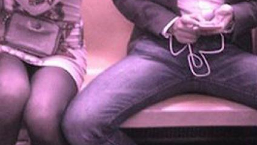 Metroda ayaqlarını araladı və həbs edildi - BAŞLANDI