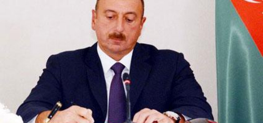 İlham Əliyev avtomobil sığortası ilə bağlı iki quruma tapşırıq verdi