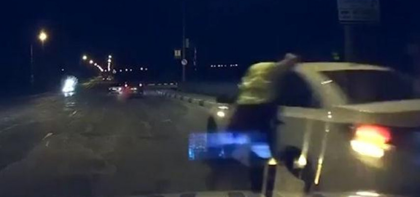 Sərxoş azərbaycanlı rus polisini belə “sürüdü”