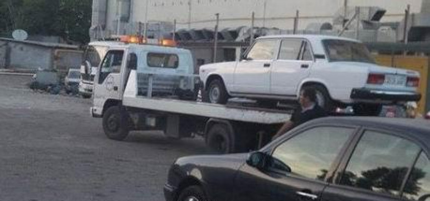 Yol polisi sığortasız maşınları cərimə meydançasına aparır - TƏLƏSDİLƏR
