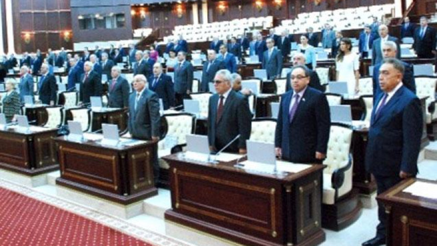 Deputatlarımız şəxsi və xidməti maşından istifadə edə bilməyəcək