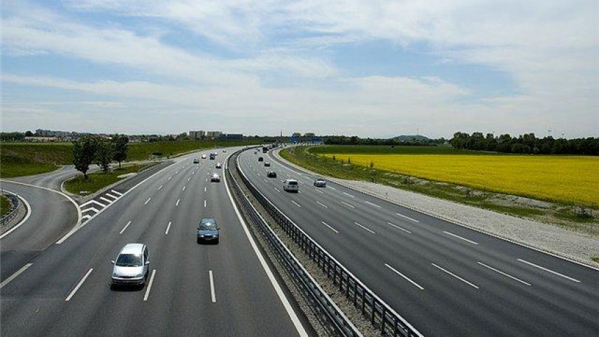 Avtomobil yollarının yerləşdiyi torpaqlarla bağlı MÜHÜM QƏRAR