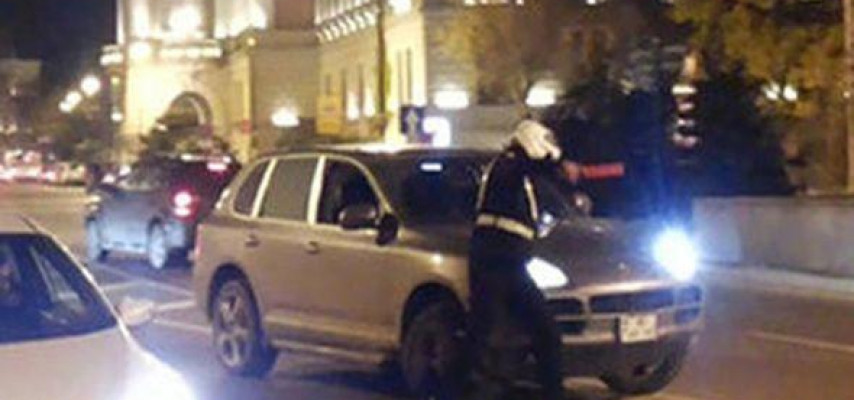 Qışda yol polisinin üstünə “Porsche” sürən gənc yayda danışdı