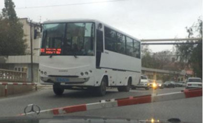 Qadın və kişi sürücü arasında dava - Yasamalda