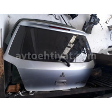 Mitsubishi Outlander baqaj kapotu