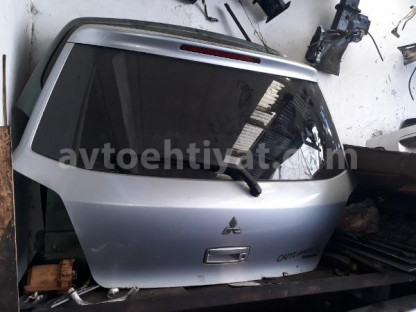 Mitsubishi Outlander baqaj kapotu