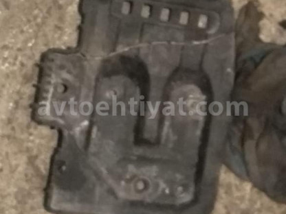 Kia Ceed akkumlyator altlığı