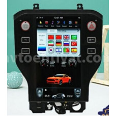 Ford Mustang, Tesla monitoru
