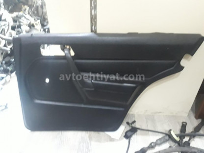 Mercedes 190 qapı üzlükləri