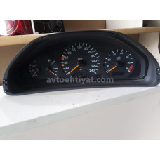 Mercedes 210 sürət paneli