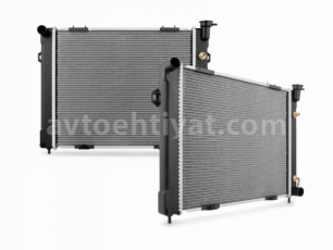 Jeep Wrangler su radiatoru