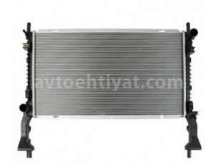 Ford mustang su radiatoru