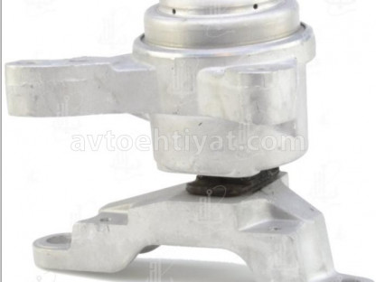 Ford Fusion motor poduskası