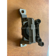 Kuga 1.6 motor üçün motor yastığı.