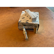 Fusion üçün orijinal mühərrik şamı. (2.0 motor.)