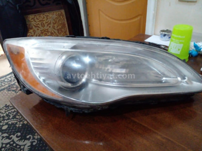 Chrysler C200 ön farası