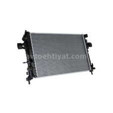 BMW X5 E70 su radiatoru