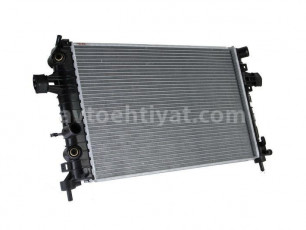 BMW X5 E70 su radiatoru