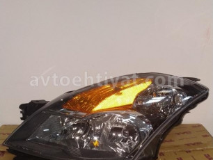 Nissan Altima qabqa fara