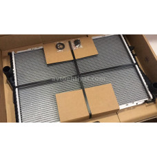 BMW 750i,iL E38 su radiatoru