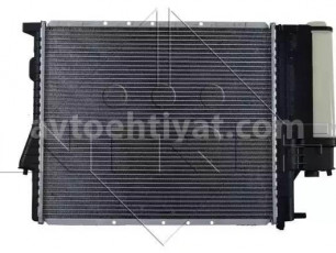 Bmw 5 E39 su radiatoru